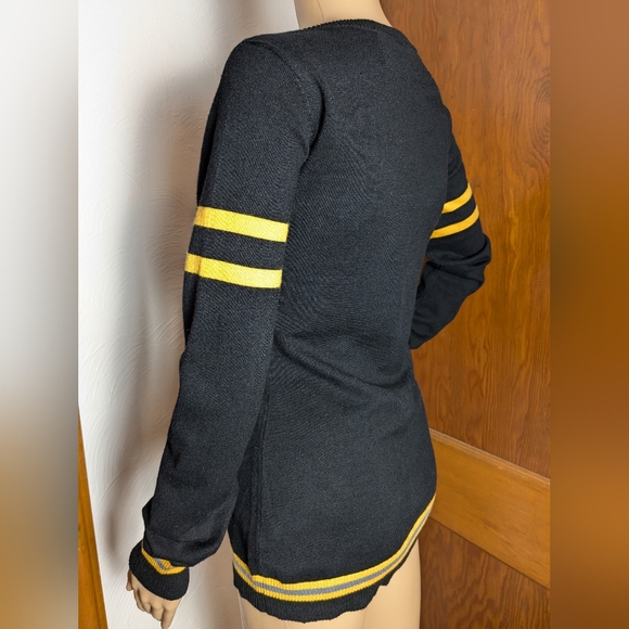 Harry Potter Black Hufflepuff Cardigan Size XS - Picture 6 of 9